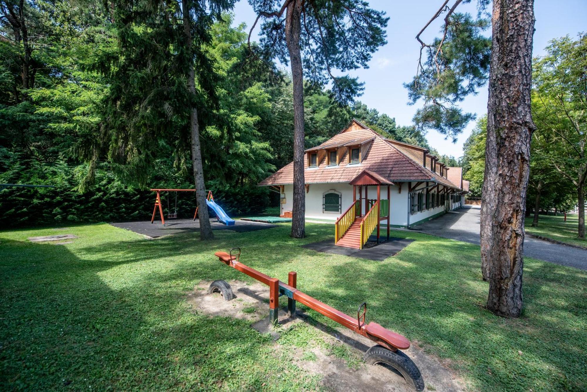 Abbazia Country Club Hotel Nemesnep Bagian luar foto